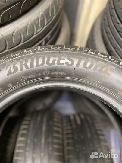 Bridgestone Turanza T005 215/55 R17 94V