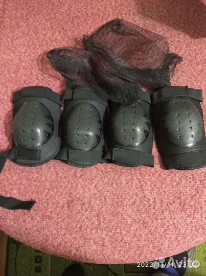 Наколенники