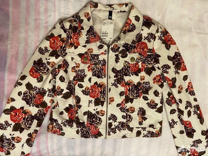 Джинсовая куртка H&M женская с принтом