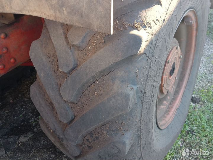 Покрышки т-150 бу