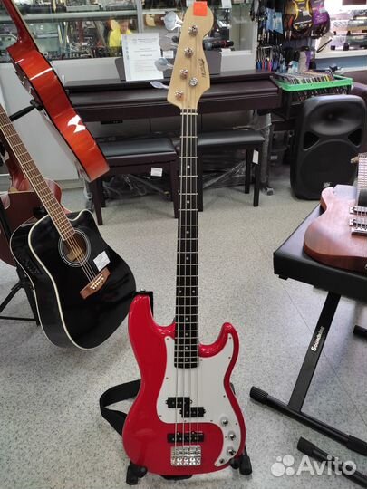 Бас гитара Homage Б/У