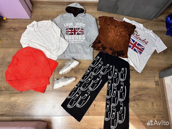 Одежда пакетом для девушки 164 см, кроссовки