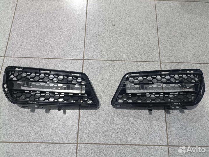 Решетка бампера на Mercedes-Benz w212