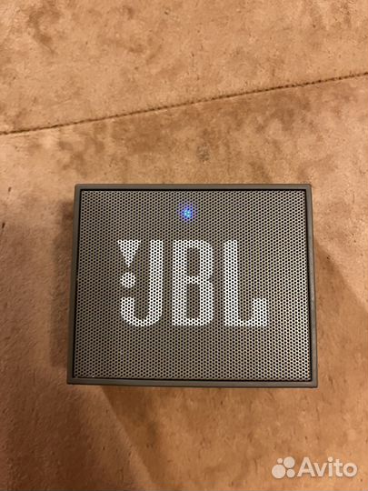 Портативная колонка jbl go