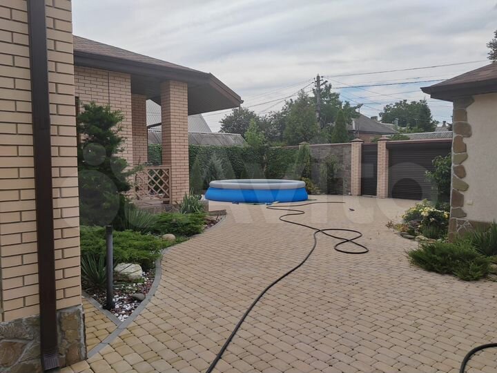 Дом 180 м² на участке 6 сот.