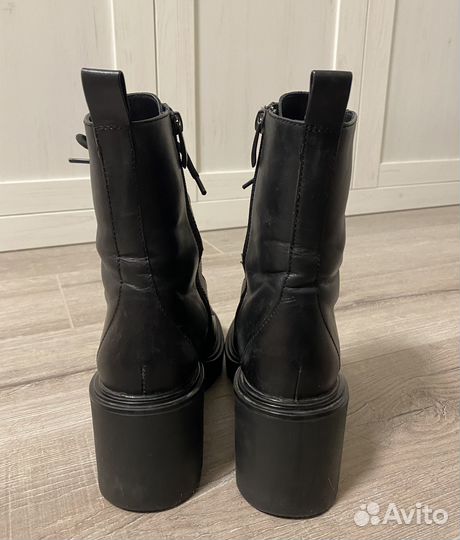 Ботинки зимние женские