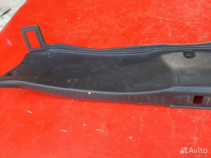 Обшивка багажника Lexus Ls