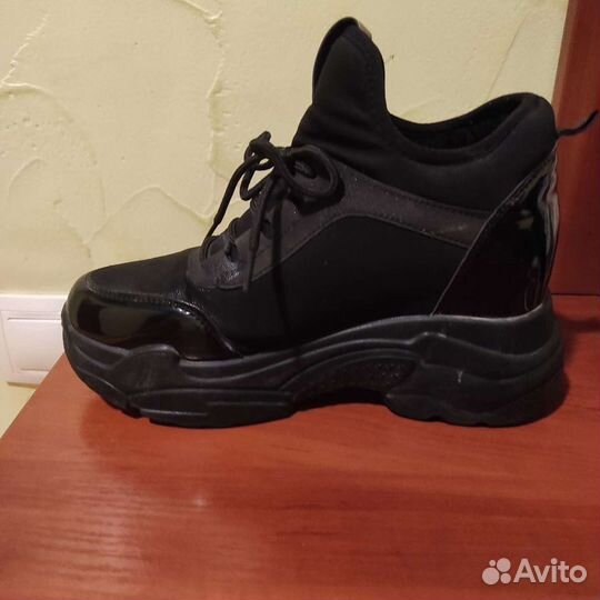 Полуботинки женские 39 размер