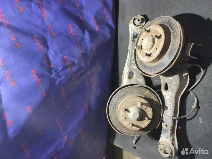 Ступицы Mitsubishi Carisma хэчбэк 1 2003