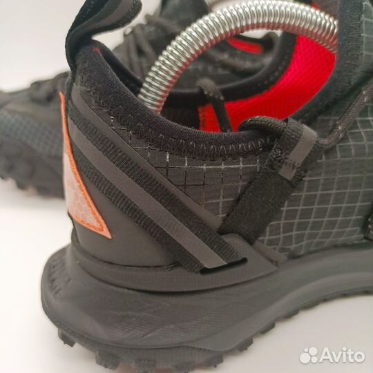 Nike ACG Mountain Fly Low GoreTex Black Orange