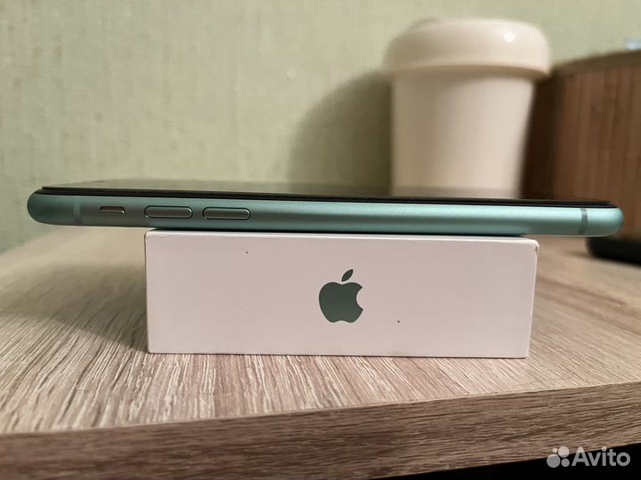 iPhone 11, 64 ГБ