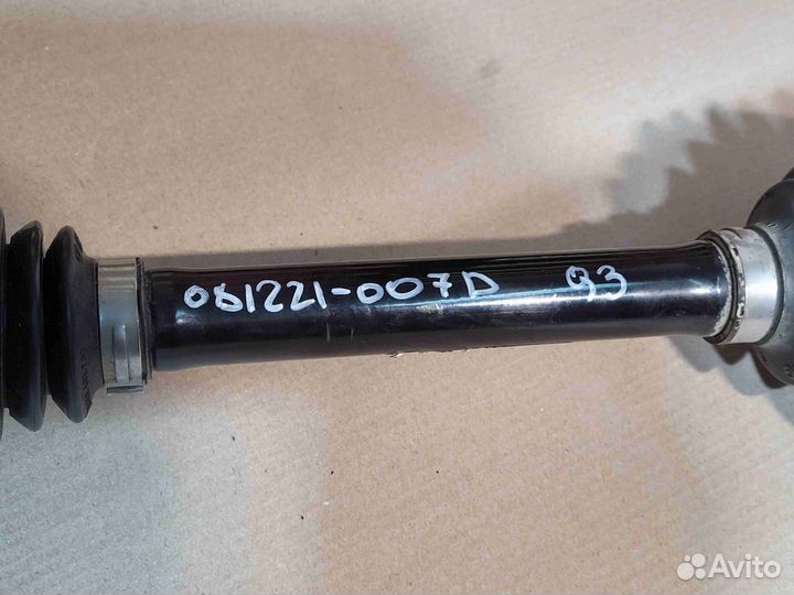 Полуось передняя левая (приводной вал, шрус) Audi