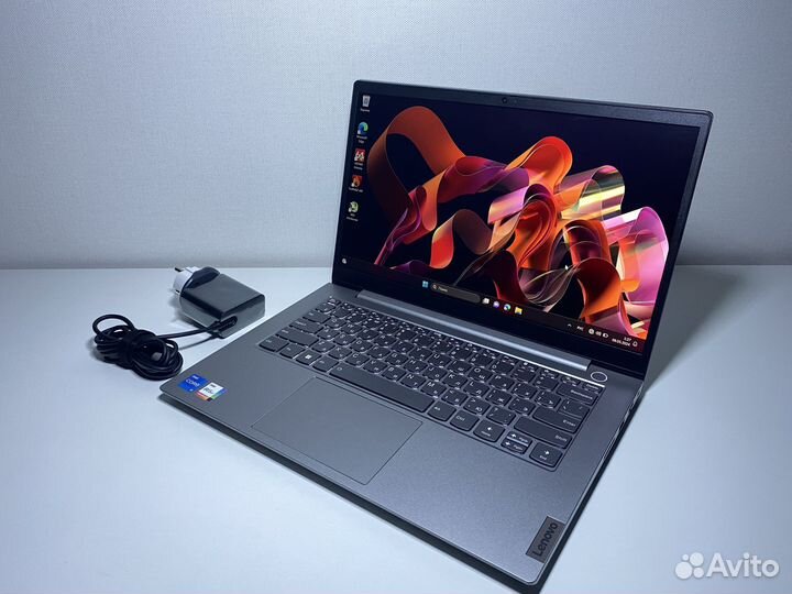 Ультрабук Lenovo новый