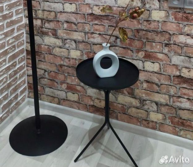 Столик новый журнальный круглый металический 35 см