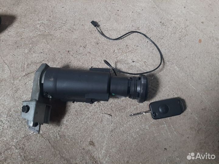 Решетка mercedes 210 2.9 тди 1998год доресталинг