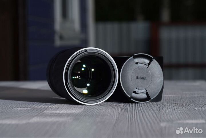 Sigma 105mm f/2.8 DG DN Art macro