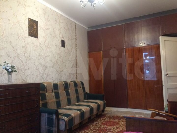 Комната 18 м² в 3-к., 2/4 эт.