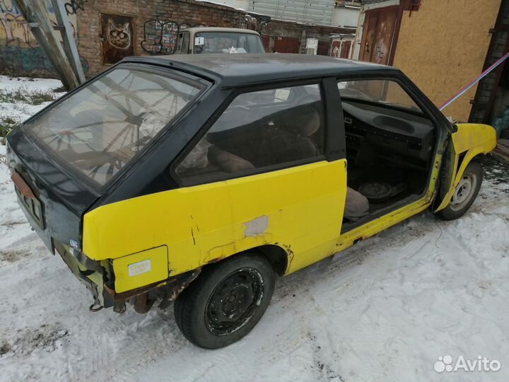 ВАЗ 2108 1.5 МТ, 1989, битый, 130 000 км