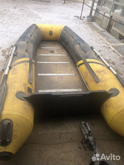 Продаю лодку