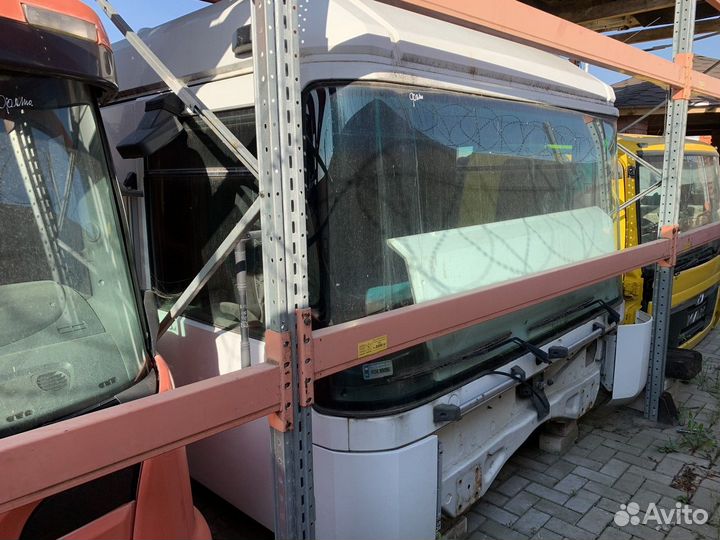 5600463180 Кабина Renault Magnum