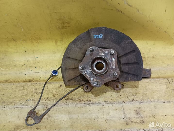 Кулак поворотный передний левый Suzuki Grand