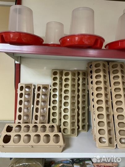 Кормушки, поилки для птиц