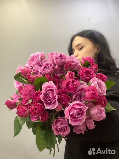 Цветы и букеты из роз с доставкой Бийск