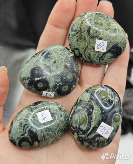 Камбаба риолит яшма галтовка крупная