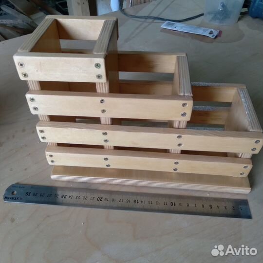 Подставка для газет и пультов