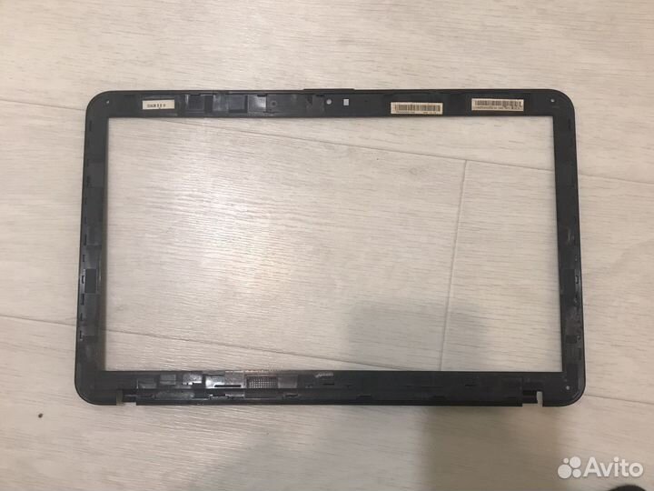 Безель, рамка матрицы ноутбука toshiba C850