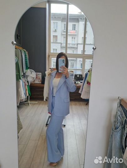 Костюм брючный новый