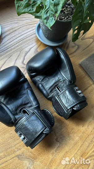 Боксерские перчатки twins 6