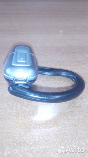Bluetooth-гарнитура Plantronics Explorer 220