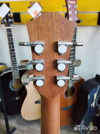 Новая гитара (производство Индонезия)