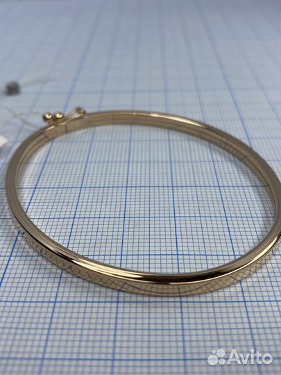 Жесткий золотой браслет 17.0