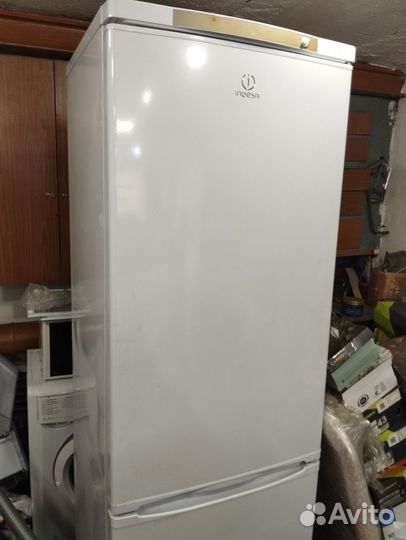 Холодильник indesit