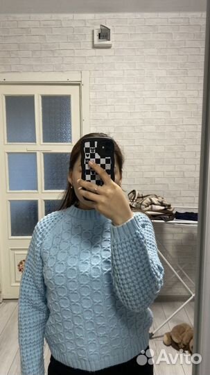 Свитер женский