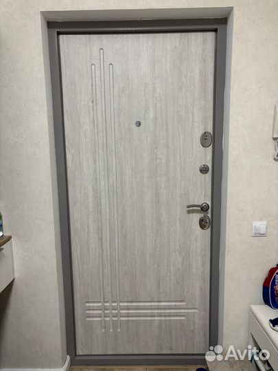 Дверь входная железная бу от застройщика
