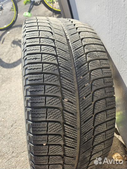 Michelin X-Ice 3 245/45 R18 100H