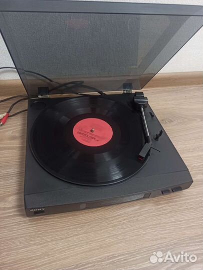 Проигрыватель винила sony ps-lx52y