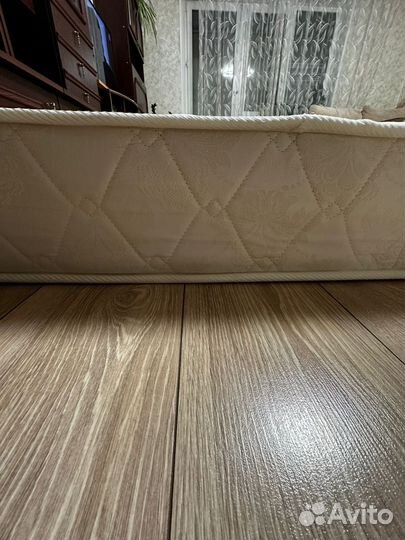 Матрас 160х200 бу