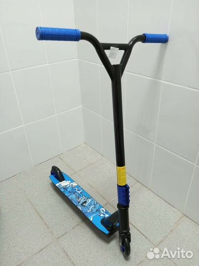 Трюковой самокат новый
