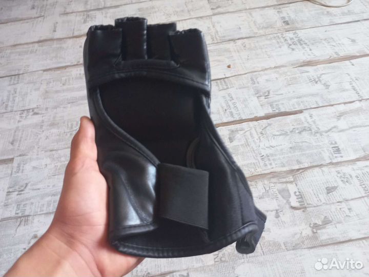 Перчатки для мма