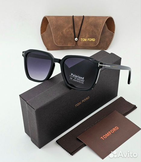 Солнцезащитные очки Tom ford