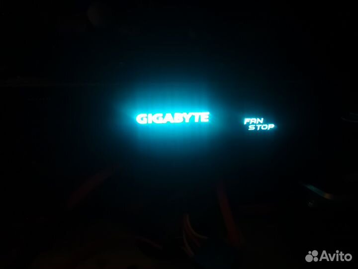 Игровая видюха Gigabyte GTX 1060 на 6 гигов