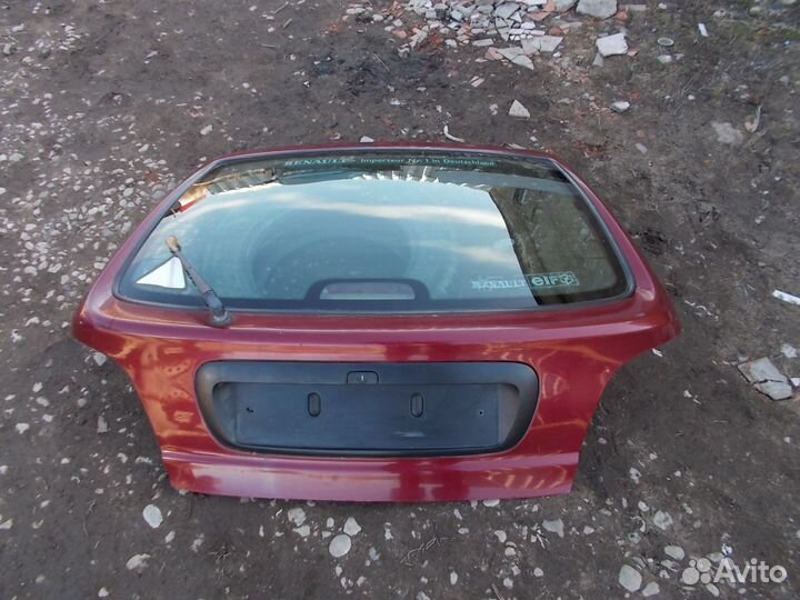 Дверь багажника Рено Меган 1