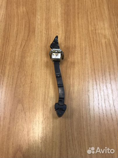 Ограничитель передней правой двери Honda CR-V 5