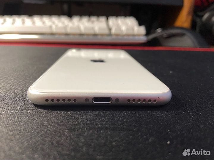 iPhone SE (2020), 64 ГБ