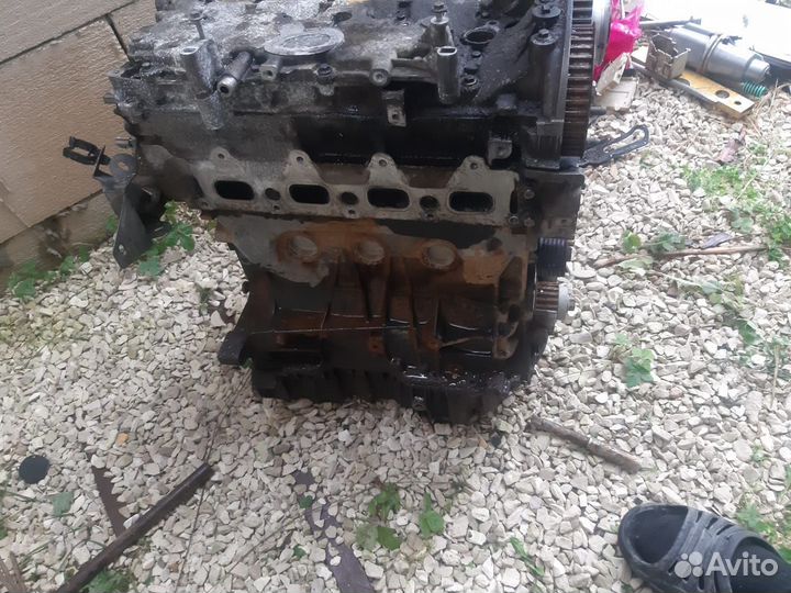 Двигатель на nissan terrano