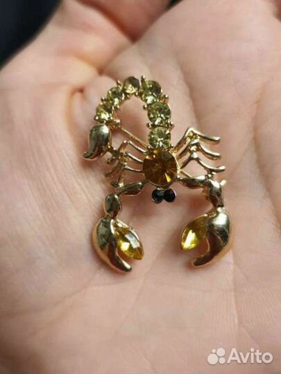 Брошь скорпион